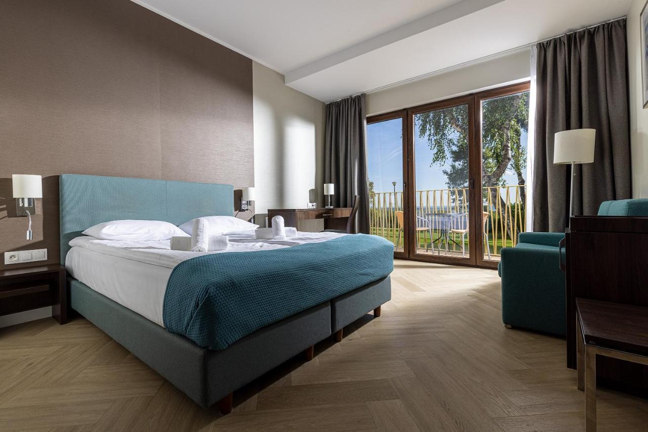 Hotel Meridian Chałupy Kültér fotó